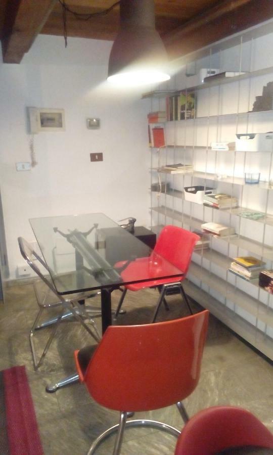 Central Apartment With Garden Milano Esterno foto